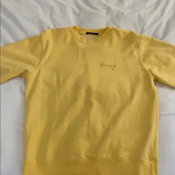 yellow crew neck - Picture 1 of 4